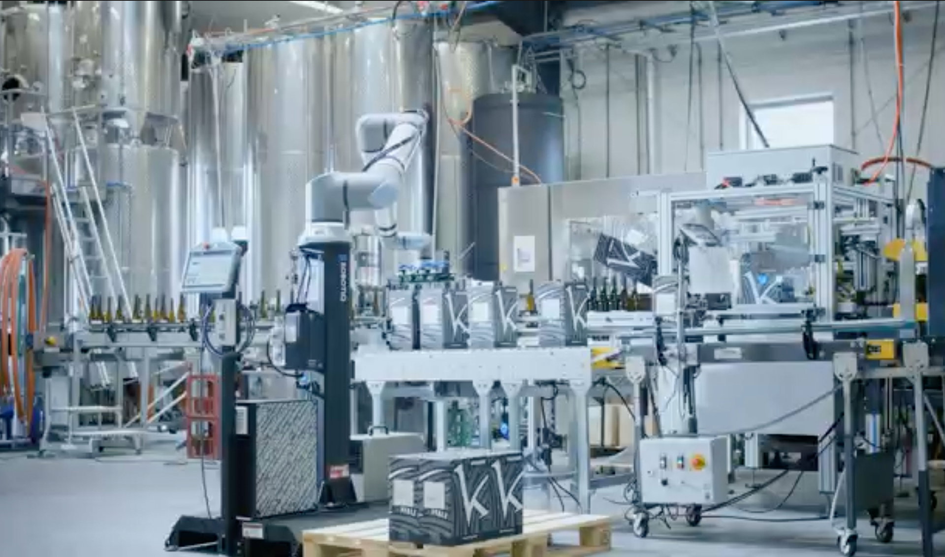 Universal Robots Video Cover